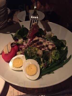 Paris Bistro & Jazz Cafe