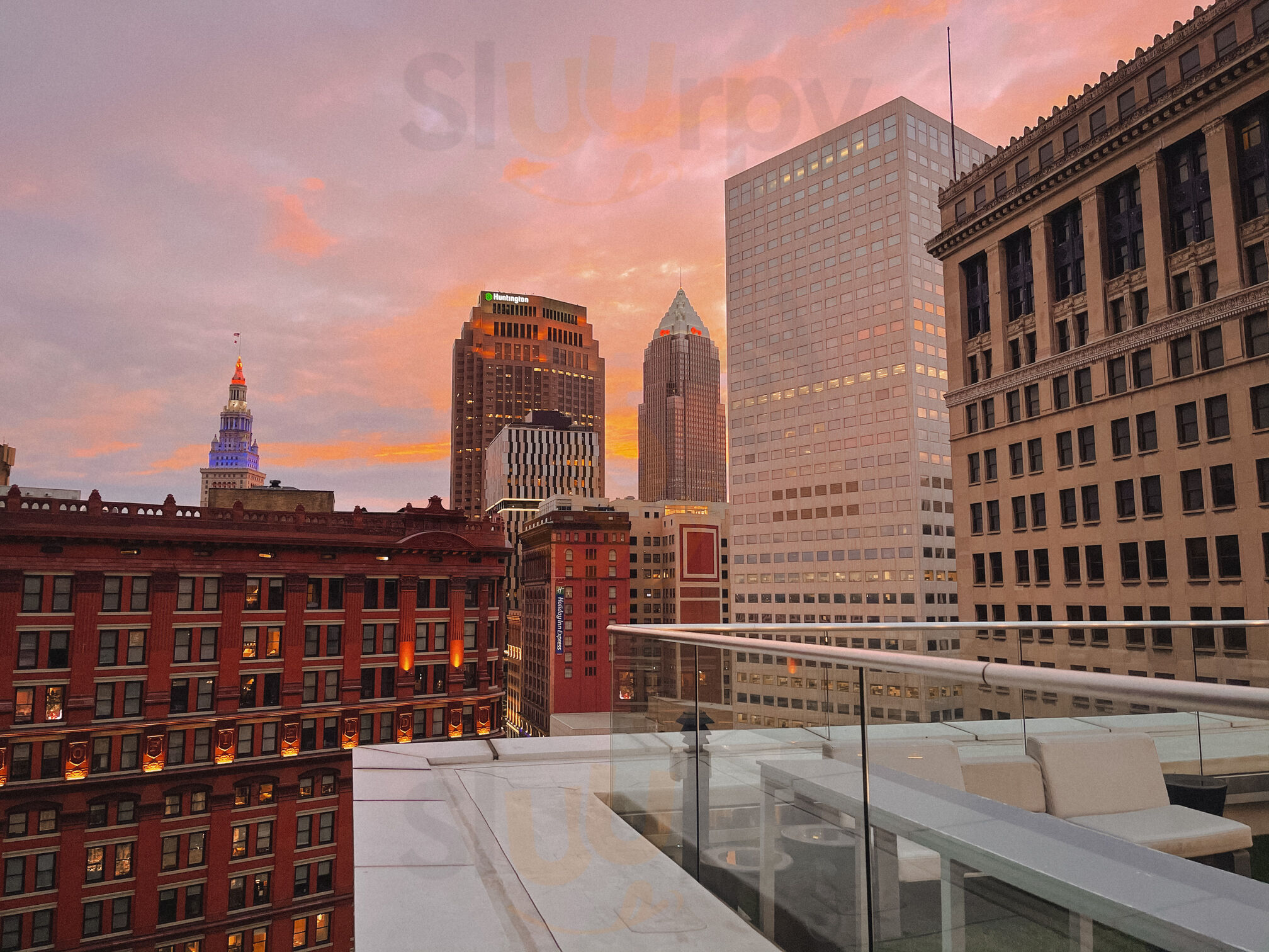 Azure Sun Lounge