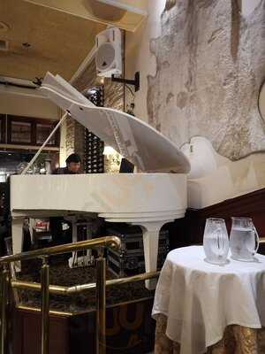 Rei Do Gado Brazilian Steakhouse