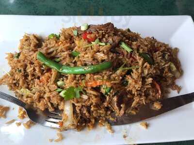 Mom Siam Authentic Thai