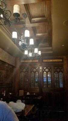 Olde Blind Dog Irish Pub