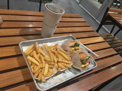Shake Shack West Hollywood - Santa Monica & La Cienega