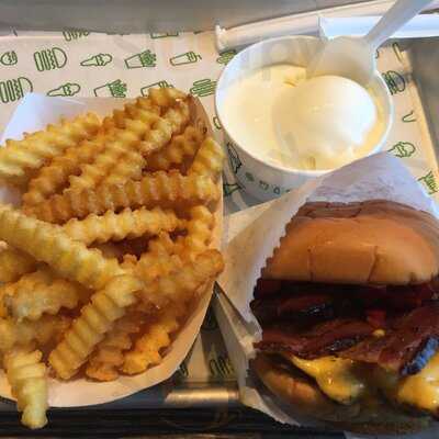 Shake Shack West Hollywood - Santa Monica & La Cienega