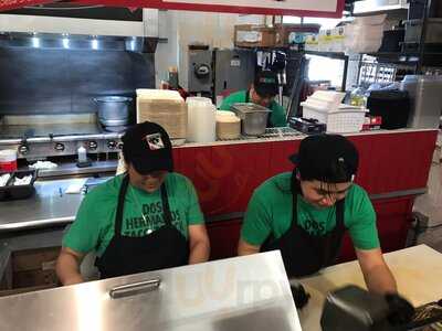 Dos Hermanos Taco Truck