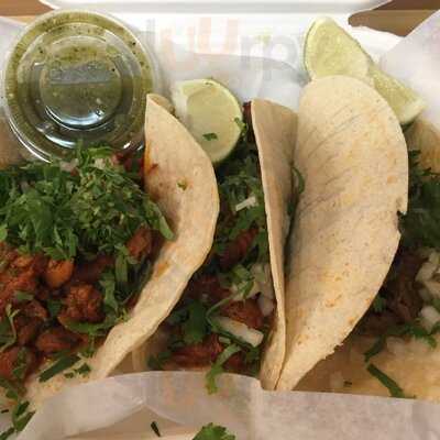 Dos Hermanos Taco Truck