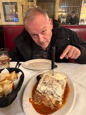 Carmine's Italian Restaurant - Times Square