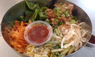 Kwan's Deli And Korean Kitchen