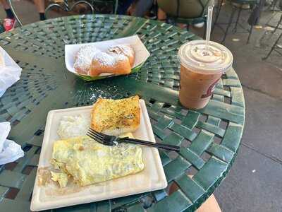 Cafe Beignet, Royal Street