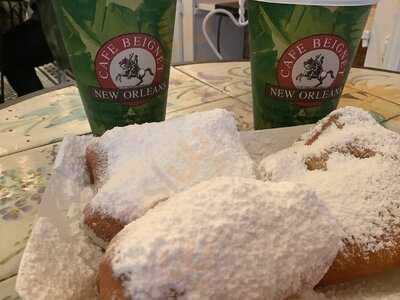 Cafe Beignet, Royal Street