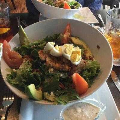 Picnikins Patio Cafe