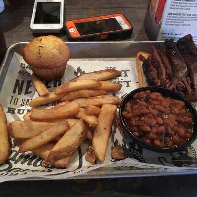 Famous Dave's Bar-b-que