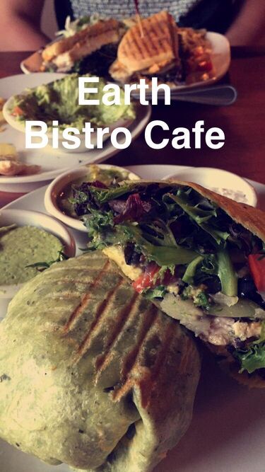 Earth Bistro Cafe