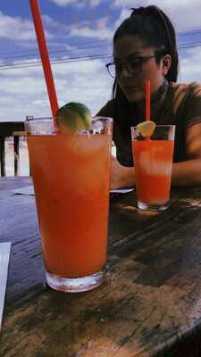 Willie's Grill & Icehouse