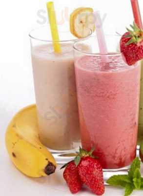 100% Juice Bar & Grill