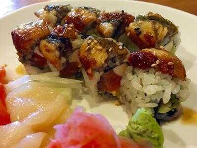 Sushi House & Grill