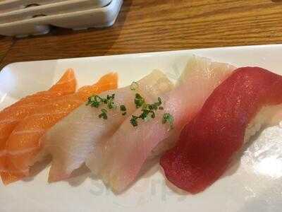 Sushi House & Grill