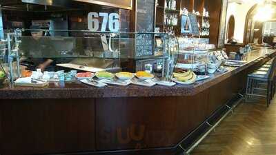 676 Restaurant & Bar