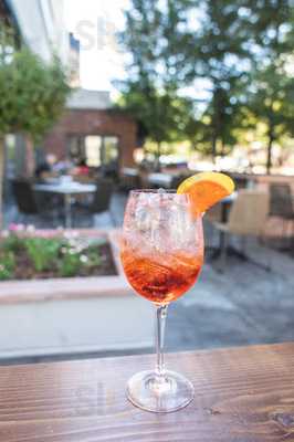 Randolph's Restaurant & Bar