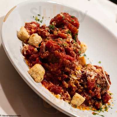 Randolph's Restaurant & Bar