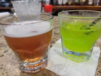 Le Bayou Restaurant & Oyster Bar