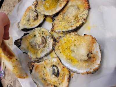 Le Bayou Restaurant & Oyster Bar