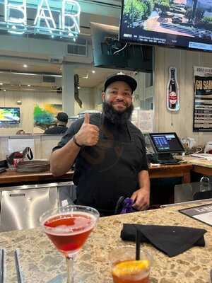 Le Bayou Restaurant & Oyster Bar