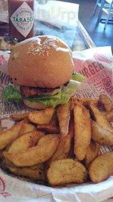Fuddruckers