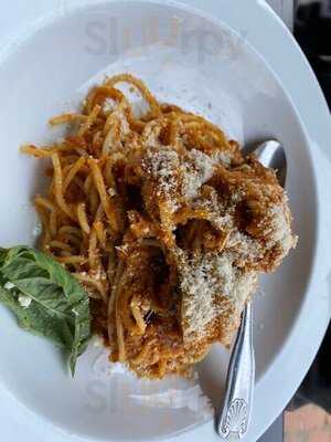 Flavio Restaurant & Bar