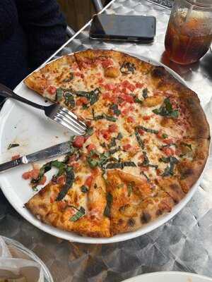 Flavio Restaurant & Bar