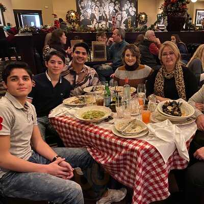 Maggiano’s Little Italy