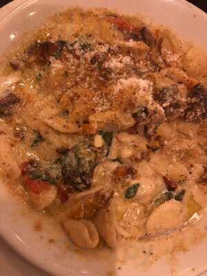 Maggiano’s Little Italy