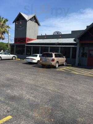 Cross Creek Barbeque & Steakhouse