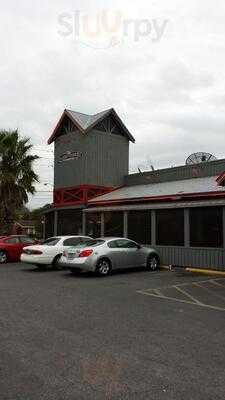 Cross Creek Barbeque & Steakhouse