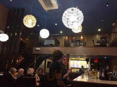 Level Restaurant And Bar