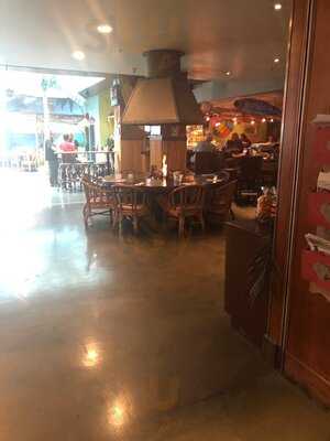 Beaches Restaurant And Bar