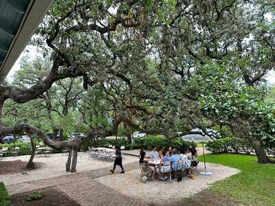 Mattie's At Green Pastures