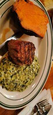 Izzy's Steaks & Chops