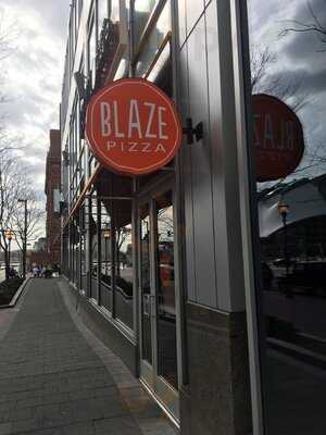 Blaze Pizza