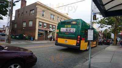 Elliott Bay Brewery Pub