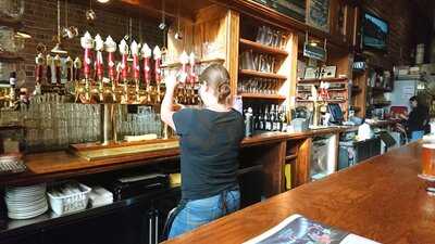 Elliott Bay Brewery Pub