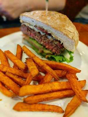 Pete's 7 Restaurant And Bar