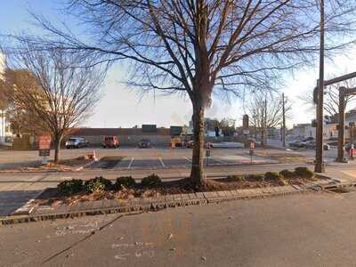 Mckinnon's Louisiane Restaurant