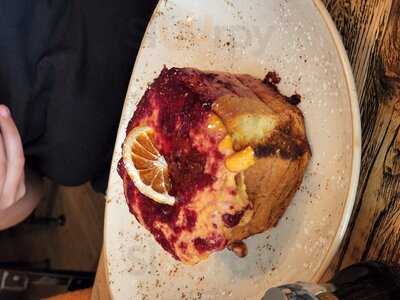 Blue Dog Cookhouse & Bar