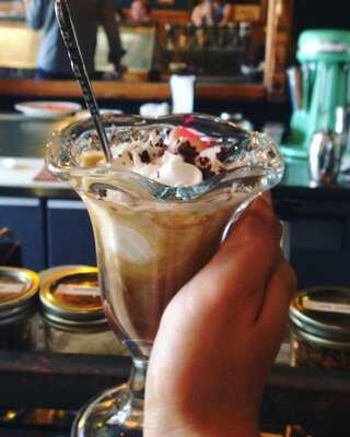 Stoplight Gelato Cafe