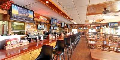 Rooster's Restaurant & Bar