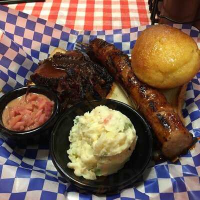 Famous Dave's Bar-b-que