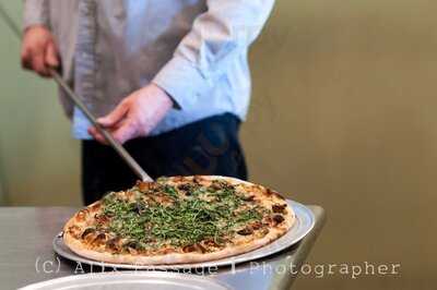 Earth Bread & Brewery