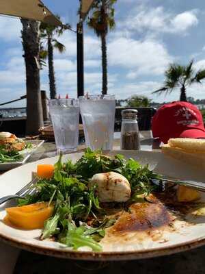 Barefoot Grill & Bar