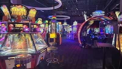 Dave & Buster's