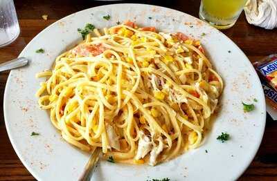 De Santis Bar Grill & Pizza